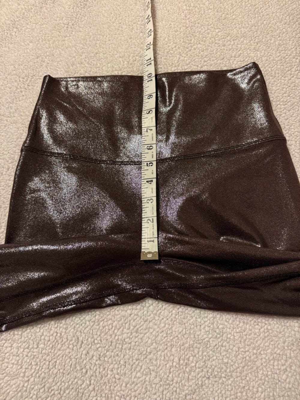 Lululemon Align High-Rise Crop Leggings
Radiate Foil Shimmery Metallic Brown - Picture 9 of 16